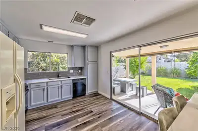 640 Whispering Palms Drive Dining Area