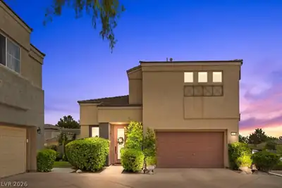 10528 India Hawthorn Avenue Las Vegas, NV 89144