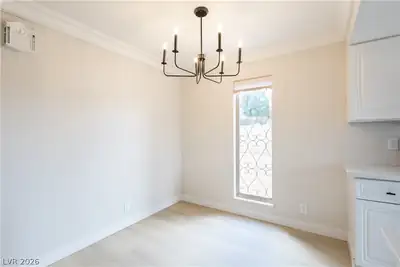 1405 Vegas Valley Drive 49 Dining Area