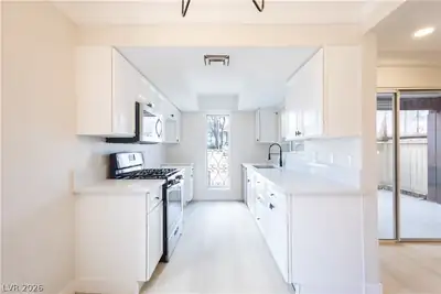 1405 Vegas Valley Drive 49 Kitchen