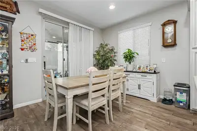 403 Stephen Clear Avenue Dining Area