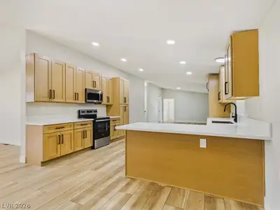 2350 West Adkisson Street Kitchen