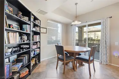 6868 Sky Pointe Drive 1073 Dining Area