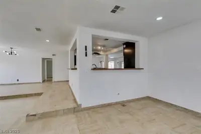 3713 San Joaquin Avenue Dining Area