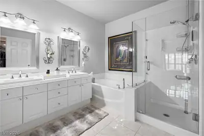 9616 Emeraude Avenue Primary Bathroom
