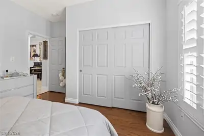 9616 Emeraude Avenue Bedroom