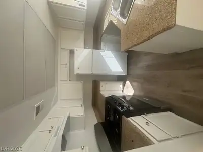 5335 Summertime Drive Kitchen