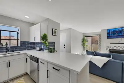 2984 Juniper Hills Boulevard 204 Las Vegas, NV 89142