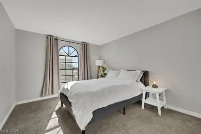 2984 Juniper Hills Boulevard 204 Bedroom