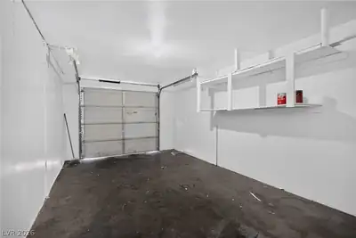 5125 Golden Lane A Garage