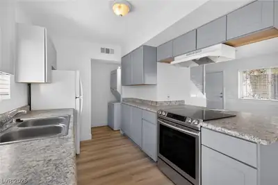 5125 Golden Lane A Kitchen