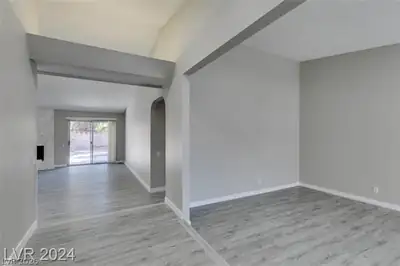5532 Ramillete Road Living Room