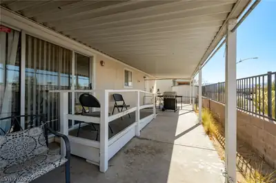 1731 Esquina Street Patio
