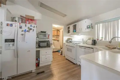 1731 Esquina Street Kitchen