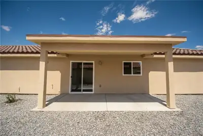 660 San Lorenzo Street Patio