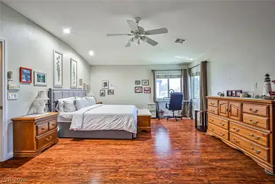 672 Kentons Run Avenue Primary Bedroom