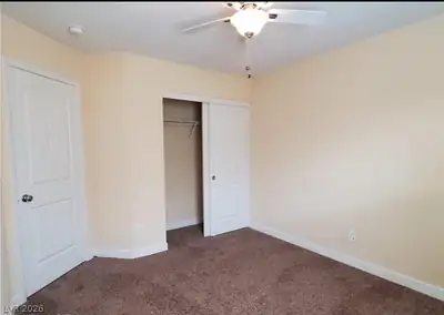 8775 Autumn Teal Avenue Bedroom