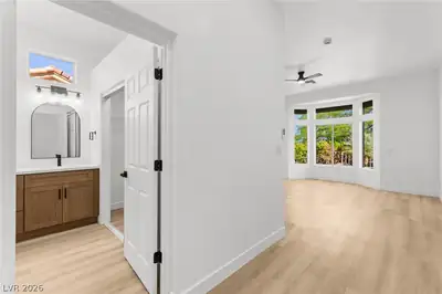 10701 Back Plains Drive Bedroom