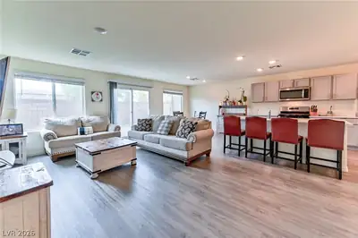 10395 Luna Mezzo Street Living Room