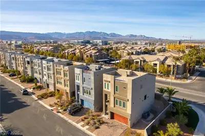 8012 Carpenter Creek Avenue Aerial View