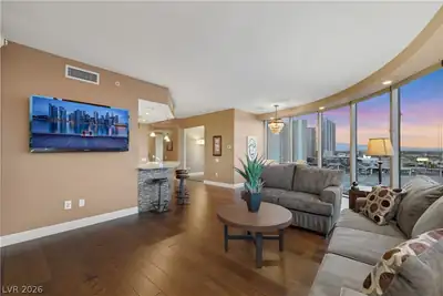 322 Karen Avenue 807 Living Room