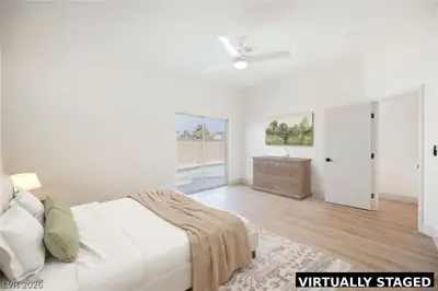 5065 Celebrity Circle Bedroom