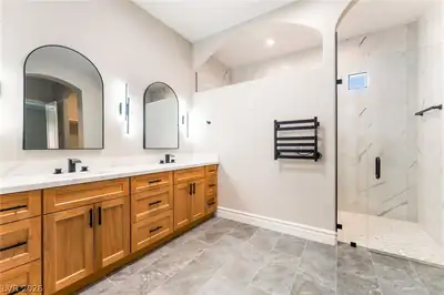 7310 Fruitful Harvest Avenue Primary Bathroom
