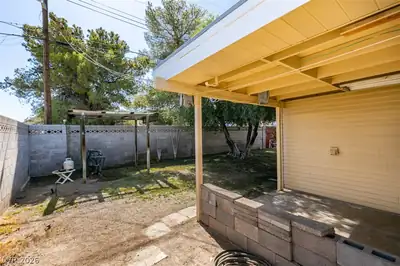 661 Burton Street Patio