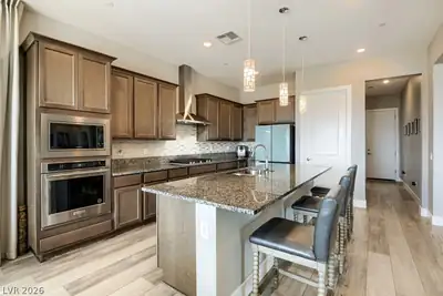 52 Thorn Creek Street Kitchen