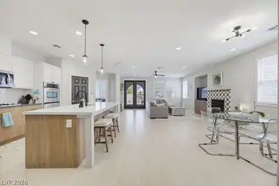 10016 Silver Cliff Street Kitchen