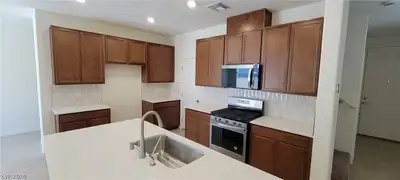 7375 Davenbury Street, Las Vegas, NV 89113 Kitchen