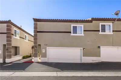 10443 Alpine Edge Avenue Las Vegas, NV 89129