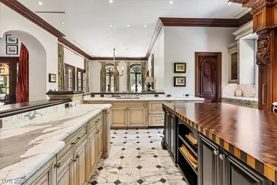 19 Eagles Landing Lane Kitchen