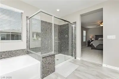 882 Cherry Glen Place Primary Bathroom
