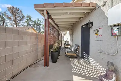 543 Vantage Avenue 