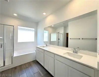 8357 Aurora Ridge Avenue Primary Bathroom