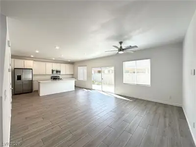 8357 Aurora Ridge Avenue Living Room