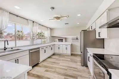 4163 Chela Circle Kitchen