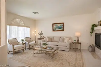 3018 Maple Valley Street Living Room