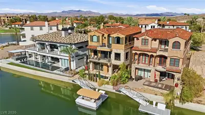 9 Via Del Garda, Henderson