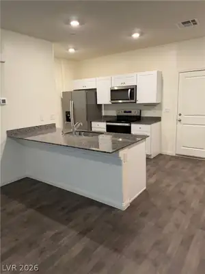 12732 Feathersong Street Kitchen