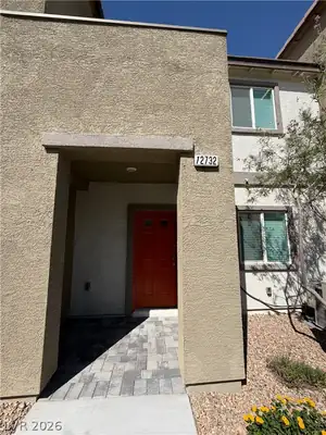 12732 Feathersong Street Entry