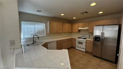 10435 Prairie Schooner Avenue Kitchen