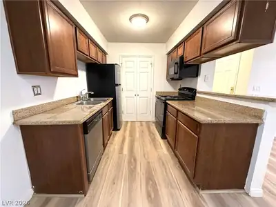 3135 South Mojave Road 153 Kitchen