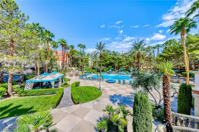 270 East Flamingo Road 235 Pool