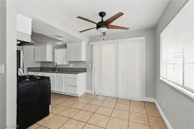 3836 Kellogg Avenue Dining Area