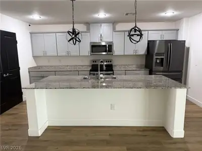 314 West Winston Lane Kitchen