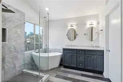 909 Blanco Caballo Way Primary Bathroom