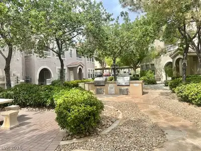 9975 Peace Way 1042 Courtyard