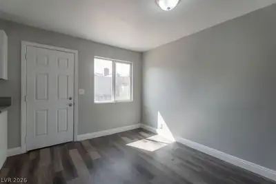 1501 North Tonopah Drive Dining Area